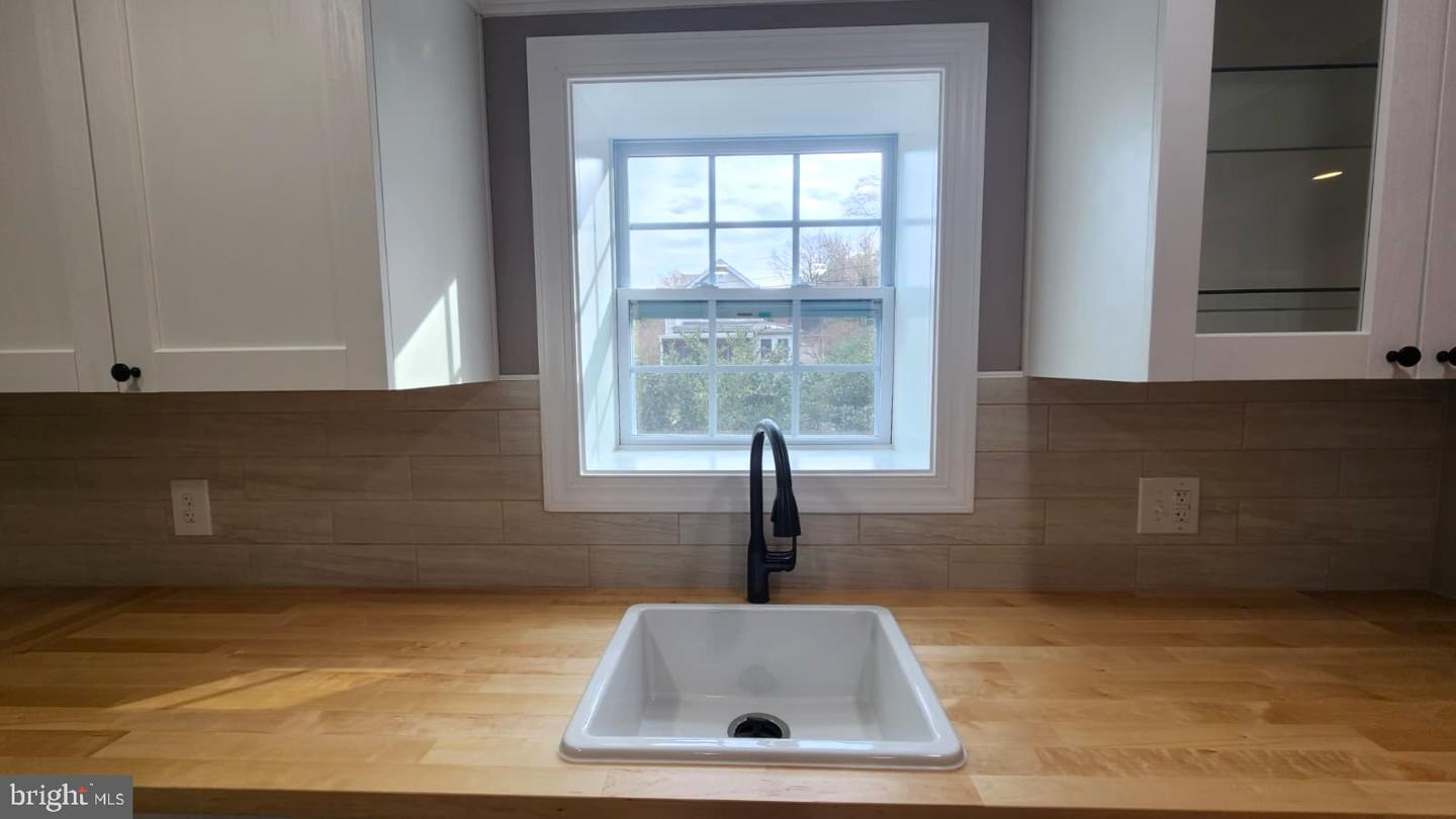 1407 SUNKEN RD, FREDERICKSBURG, Virginia 22401, 3 Bedrooms Bedrooms, ,2 BathroomsBathrooms,Residential,For sale,1407 SUNKEN RD,VAFB2009390 MLS # VAFB2009390