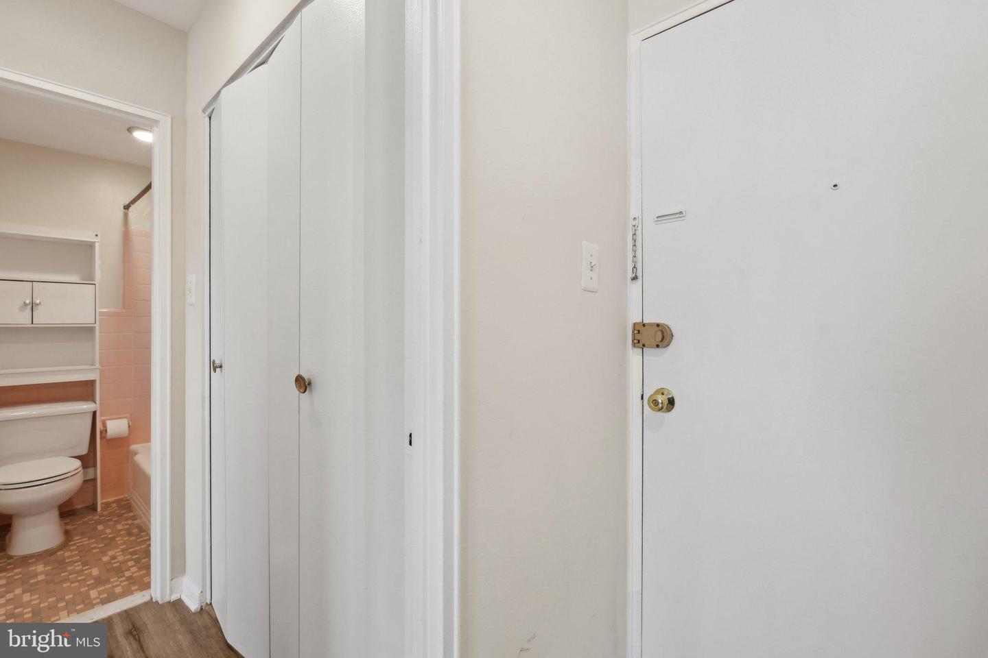 1830 COLUMBIA PIKE #409, ARLINGTON, Virginia 22204, ,1 BathroomBathrooms,Residential,For sale,1830 COLUMBIA PIKE #409,VAAR2066794 MLS # VAAR2066794