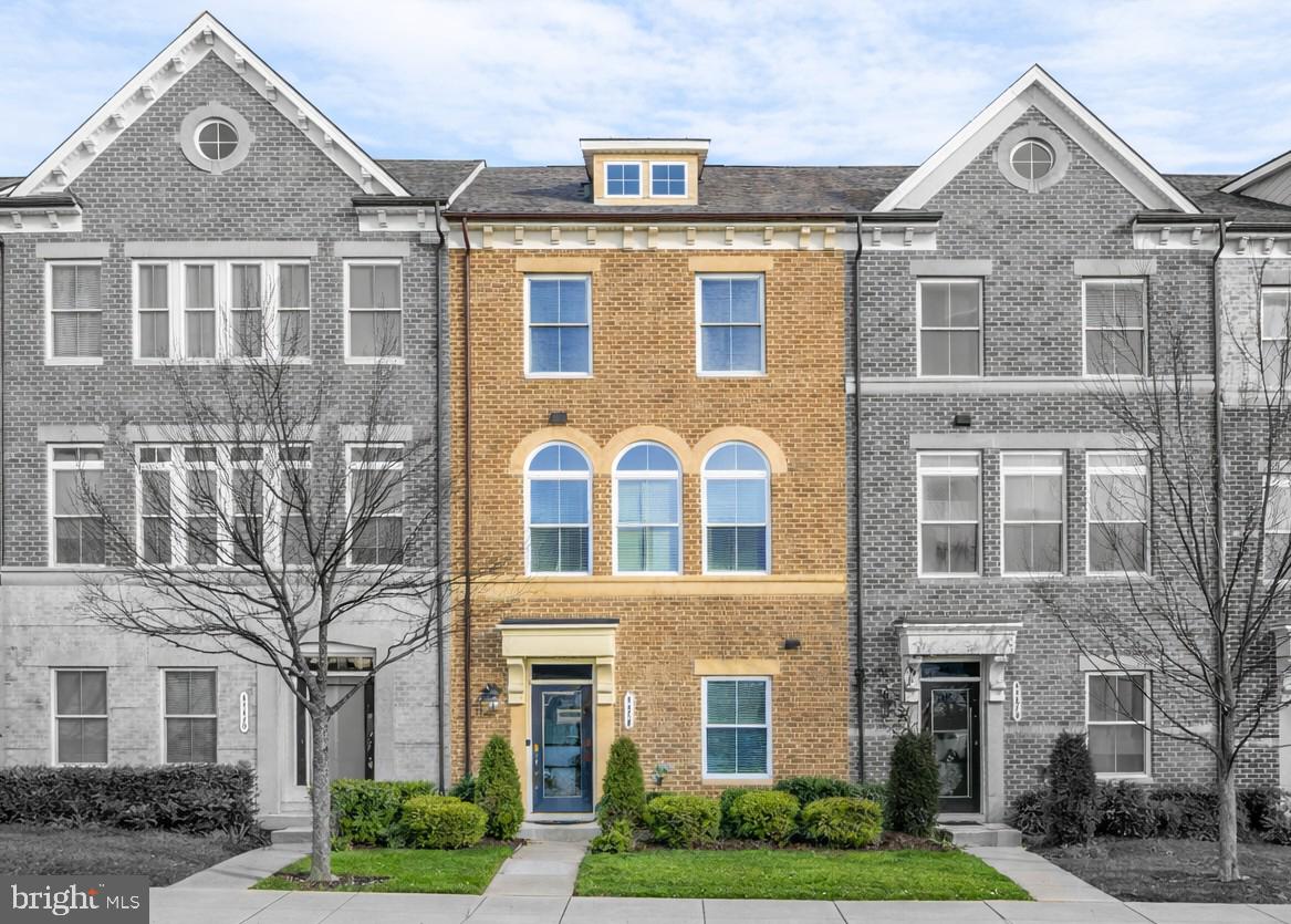 44672 COLLINGDALE TER, ASHBURN, Virginia 20147, 3 Bedrooms Bedrooms, ,2 BathroomsBathrooms,Residential,For sale,44672 COLLINGDALE TER,VALO2112232 MLS # VALO2112232