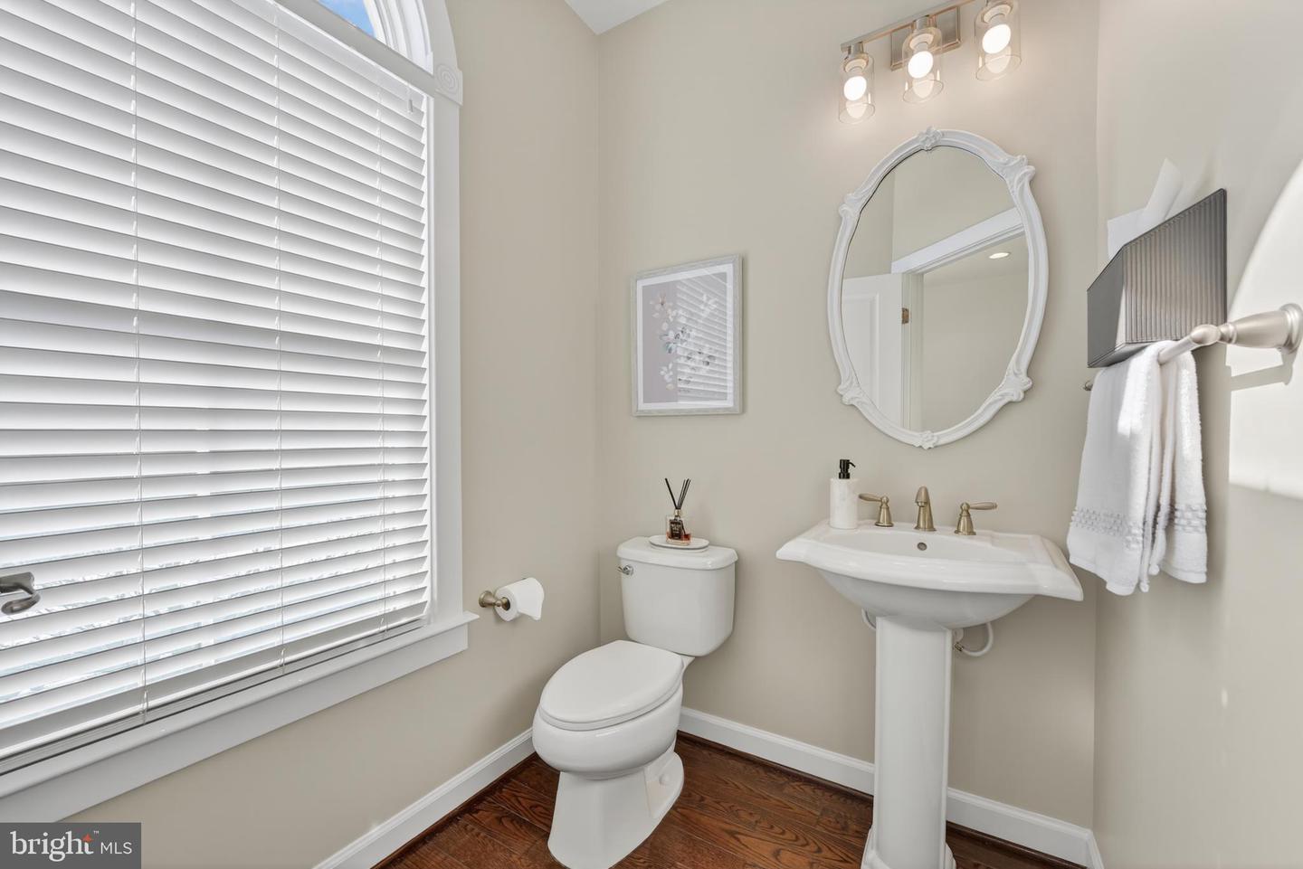 44672 COLLINGDALE TER, ASHBURN, Virginia 20147, 3 Bedrooms Bedrooms, ,2 BathroomsBathrooms,Residential,For sale,44672 COLLINGDALE TER,VALO2112232 MLS # VALO2112232