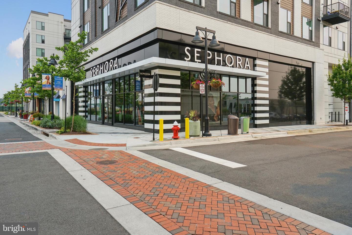 44672 COLLINGDALE TER, ASHBURN, Virginia 20147, 3 Bedrooms Bedrooms, ,2 BathroomsBathrooms,Residential,For sale,44672 COLLINGDALE TER,VALO2112232 MLS # VALO2112232