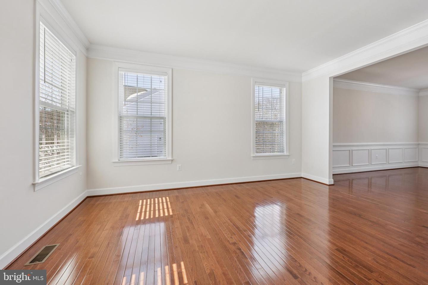 41640 MONTACUTE LN, LEESBURG, Virginia 20176, 4 Bedrooms Bedrooms, ,3 BathroomsBathrooms,Residential,For sale,41640 MONTACUTE LN,VALO2112262 MLS # VALO2112262