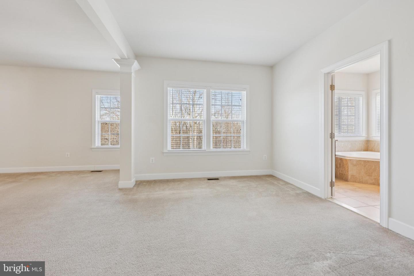 41640 MONTACUTE LN, LEESBURG, Virginia 20176, 4 Bedrooms Bedrooms, ,3 BathroomsBathrooms,Residential,For sale,41640 MONTACUTE LN,VALO2112262 MLS # VALO2112262