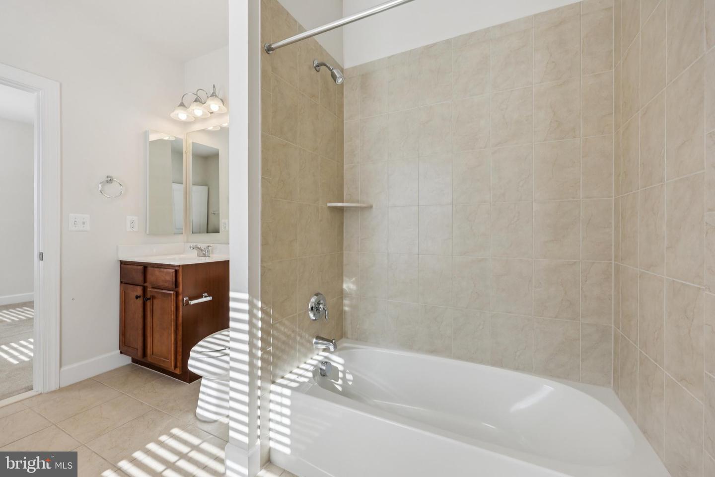 41640 MONTACUTE LN, LEESBURG, Virginia 20176, 4 Bedrooms Bedrooms, ,3 BathroomsBathrooms,Residential,For sale,41640 MONTACUTE LN,VALO2112262 MLS # VALO2112262