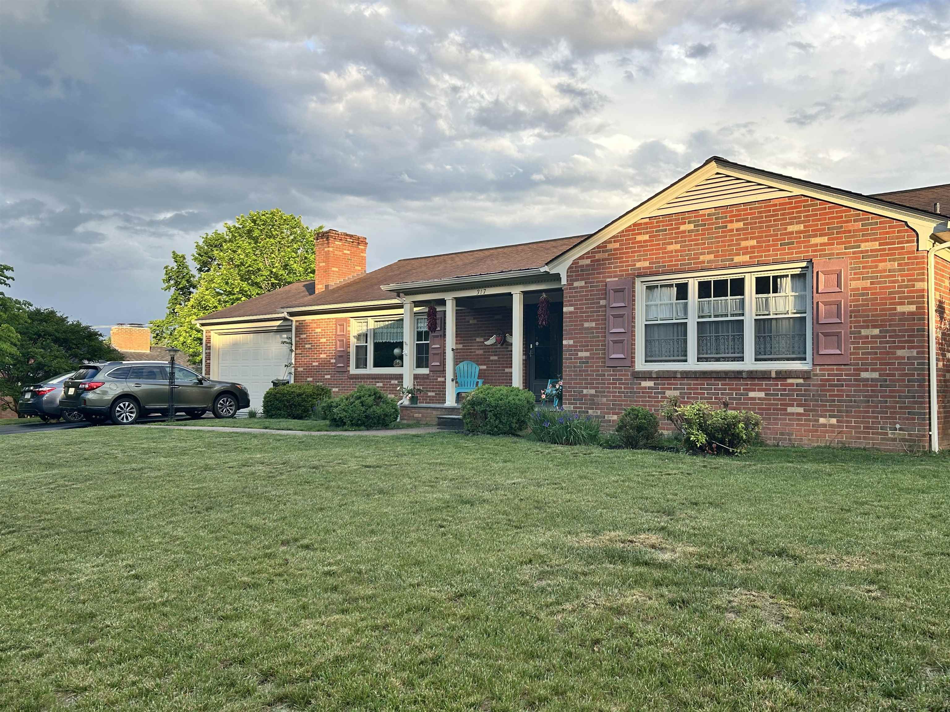 317 WINDEMERE DR, STAUNTON, Virginia 24401, 3 Bedrooms Bedrooms, ,4 BathroomsBathrooms,Residential,317 WINDEMERE DR,673198 MLS # 673198