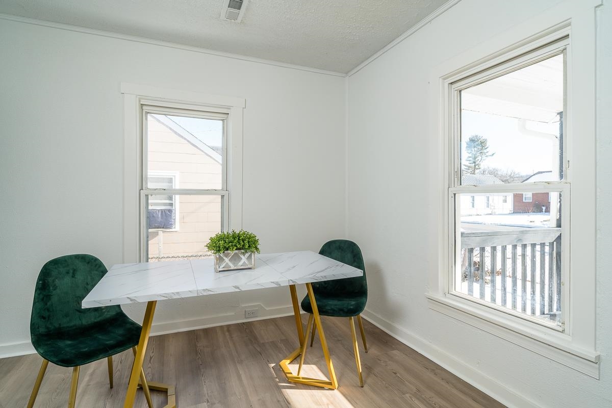 513 N BATH AVE, WAYNESBORO, Virginia 22980, 2 Bedrooms Bedrooms, ,1 BathroomBathrooms,Residential,513 N BATH AVE,673205 MLS # 673205