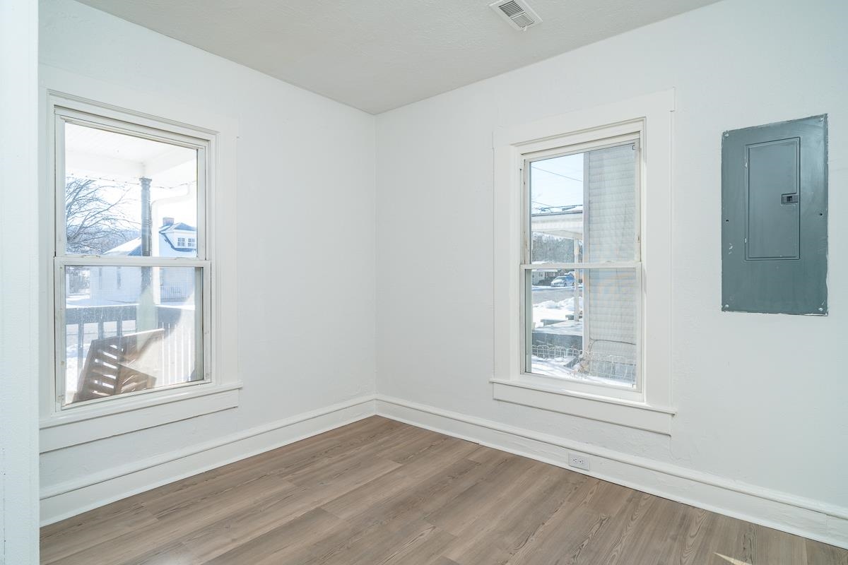 513 N BATH AVE, WAYNESBORO, Virginia 22980, 2 Bedrooms Bedrooms, ,1 BathroomBathrooms,Residential,513 N BATH AVE,673205 MLS # 673205