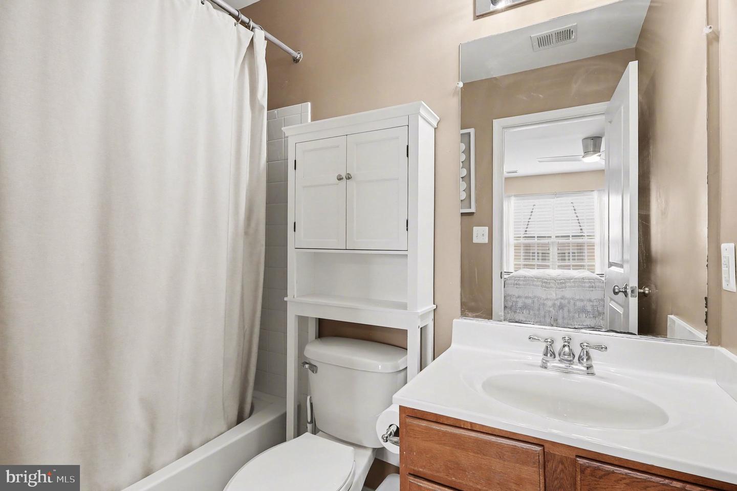 41627 EPPING GREEN SQ, ALDIE, Virginia 20105, 3 Bedrooms Bedrooms, ,2 BathroomsBathrooms,Residential,For sale,41627 EPPING GREEN SQ,VALO2112640 MLS # VALO2112640