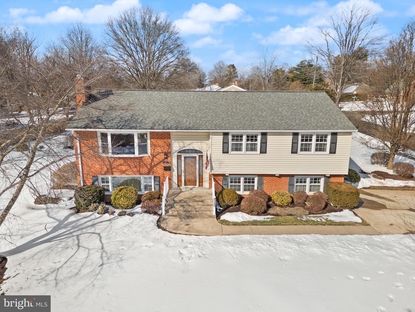 9400 BEAUREGARD AVE, MANASSAS, Virginia 20110, 4 Bedrooms Bedrooms, ,3 BathroomsBathrooms,Residential,For sale,9400 BEAUREGARD AVE,VAMN2009880 MLS # VAMN2009880