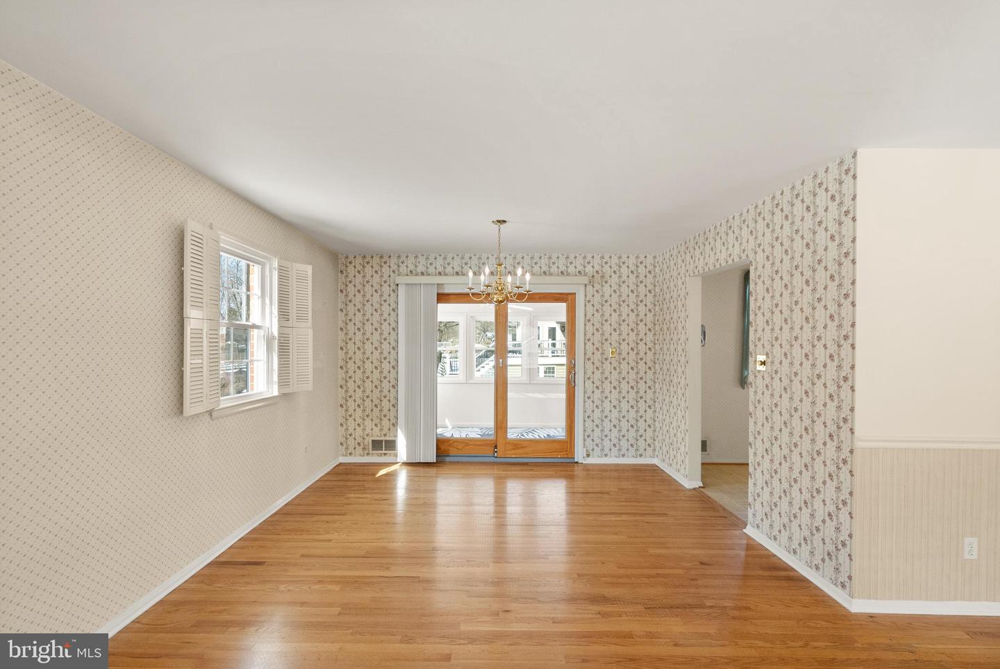 9400 BEAUREGARD AVE, MANASSAS, Virginia 20110, 4 Bedrooms Bedrooms, ,3 BathroomsBathrooms,Residential,For sale,9400 BEAUREGARD AVE,VAMN2009880 MLS # VAMN2009880