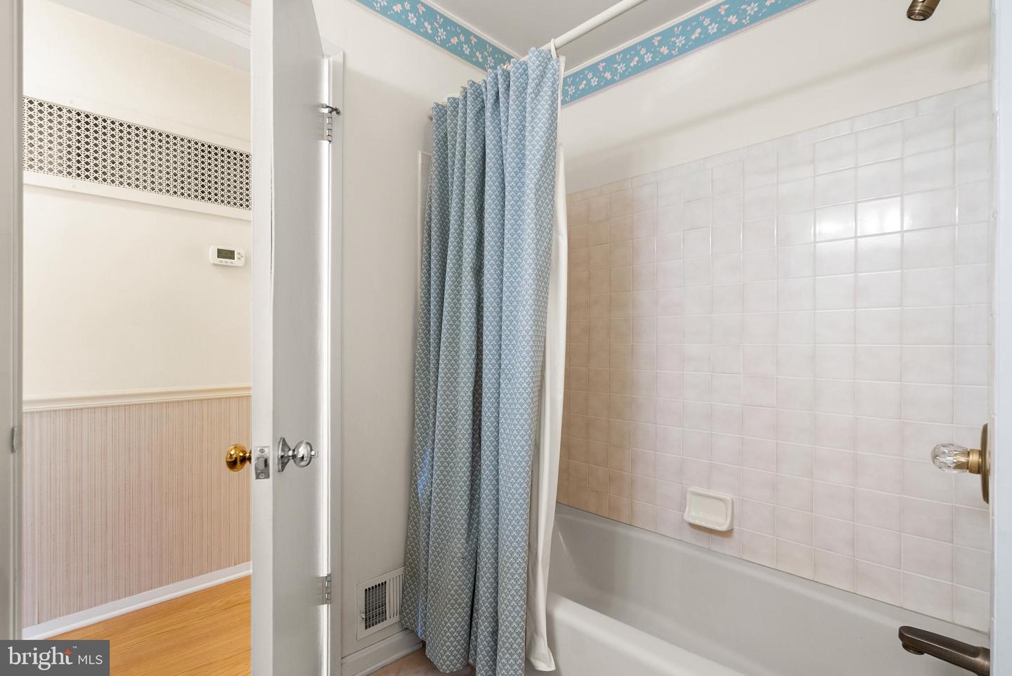 9400 BEAUREGARD AVE, MANASSAS, Virginia 20110, 4 Bedrooms Bedrooms, ,3 BathroomsBathrooms,Residential,For sale,9400 BEAUREGARD AVE,VAMN2009880 MLS # VAMN2009880