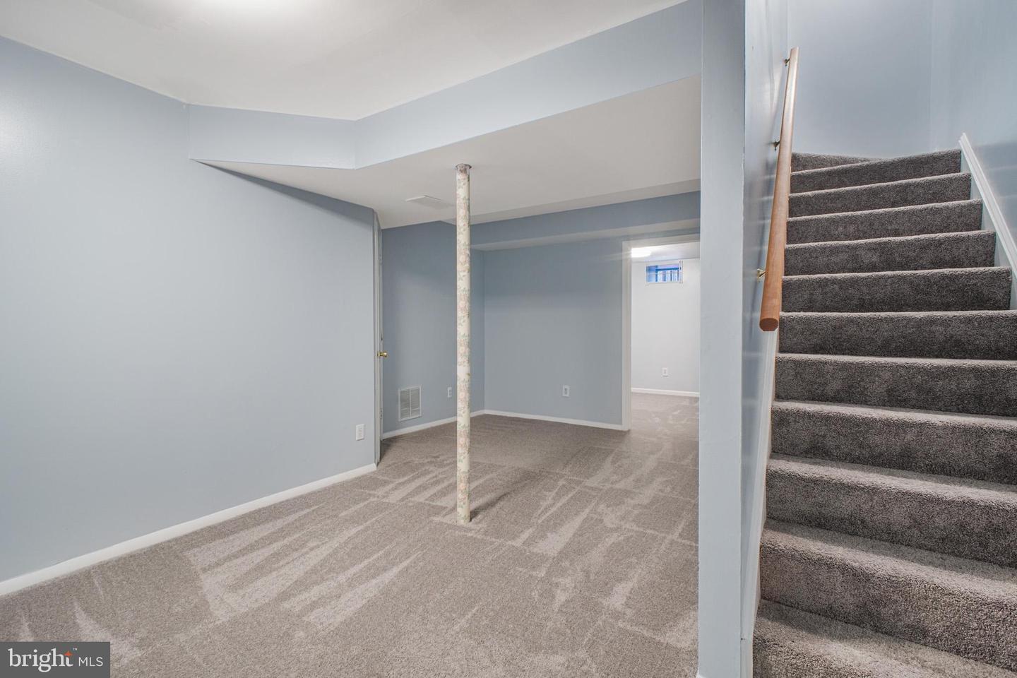 2104 BERGER PL, HERNDON, Virginia 20170, 4 Bedrooms Bedrooms, ,2 BathroomsBathrooms,Residential,For sale,2104 BERGER PL,VAFX2284032 MLS # VAFX2284032