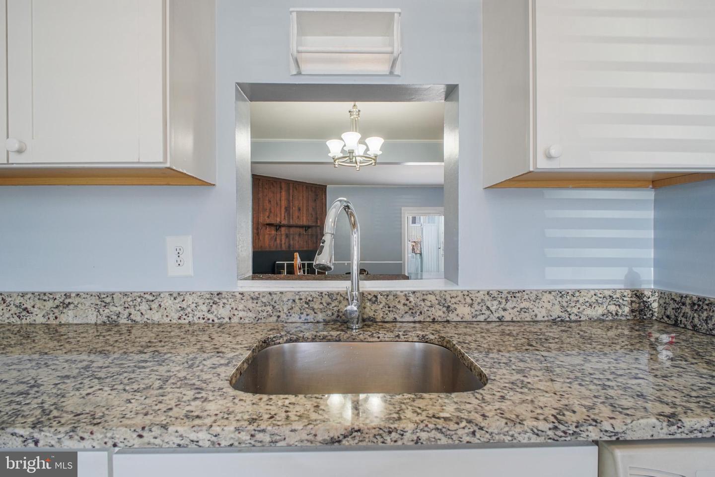 2104 BERGER PL, HERNDON, Virginia 20170, 4 Bedrooms Bedrooms, ,2 BathroomsBathrooms,Residential,For sale,2104 BERGER PL,VAFX2284032 MLS # VAFX2284032