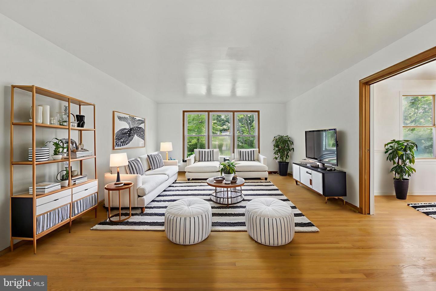 112 WESTWOOD CIR, WINCHESTER, Virginia 22602, 4 Bedrooms Bedrooms, ,3 BathroomsBathrooms,Residential,For sale,112 WESTWOOD CIR,VAFV2038706 MLS # VAFV2038706