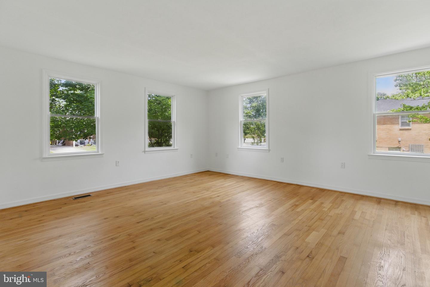 112 WESTWOOD CIR, WINCHESTER, Virginia 22602, 4 Bedrooms Bedrooms, ,3 BathroomsBathrooms,Residential,For sale,112 WESTWOOD CIR,VAFV2038706 MLS # VAFV2038706