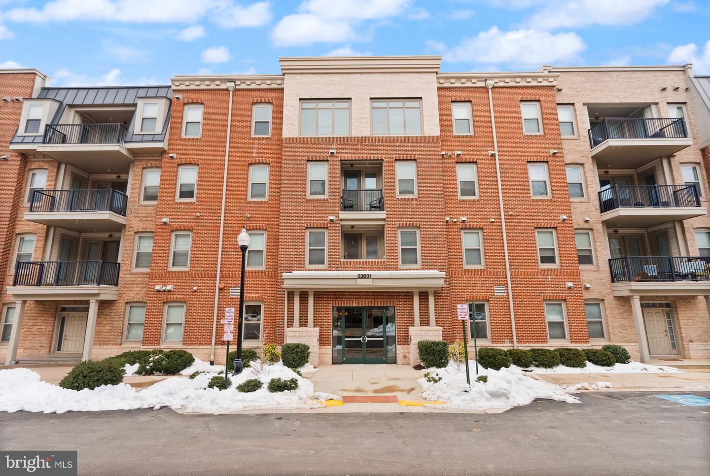 23631 HAVELOCK WALK TER #421, ASHBURN, Virginia 20148, 3 Bedrooms Bedrooms, ,2 BathroomsBathrooms,Residential,For sale,23631 HAVELOCK WALK TER #421,VALO2113380 MLS # VALO2113380