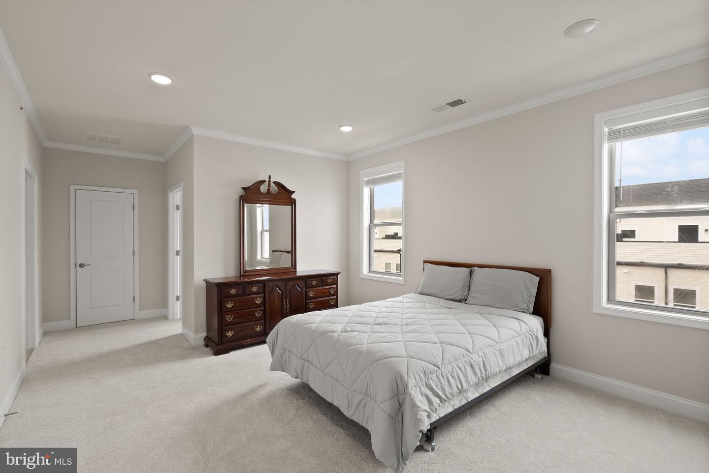 23631 HAVELOCK WALK TER #421, ASHBURN, Virginia 20148, 3 Bedrooms Bedrooms, ,2 BathroomsBathrooms,Residential,For sale,23631 HAVELOCK WALK TER #421,VALO2113380 MLS # VALO2113380