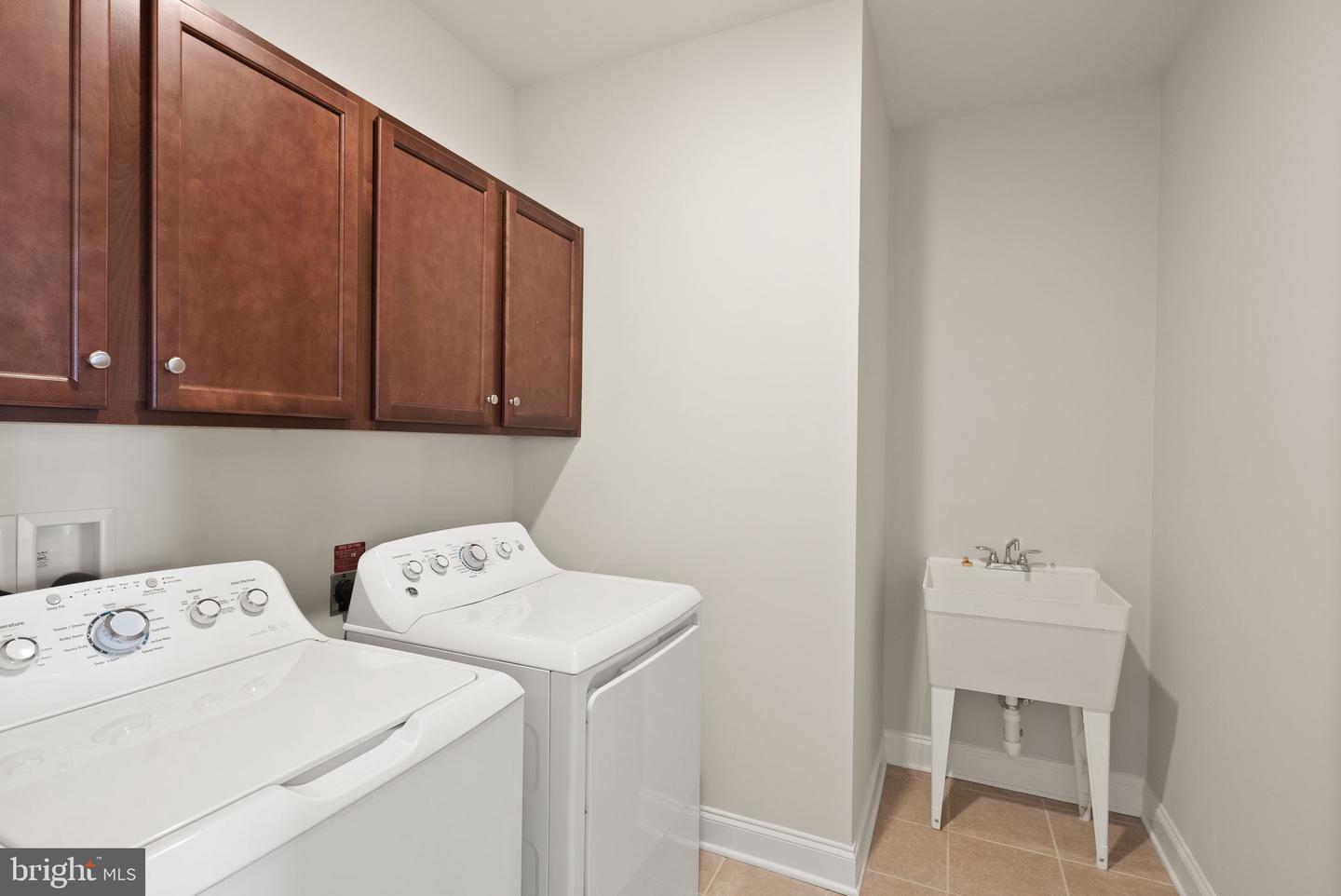 23631 HAVELOCK WALK TER #421, ASHBURN, Virginia 20148, 3 Bedrooms Bedrooms, ,2 BathroomsBathrooms,Residential,For sale,23631 HAVELOCK WALK TER #421,VALO2113380 MLS # VALO2113380