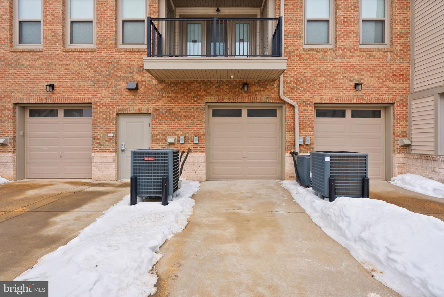 23631 HAVELOCK WALK TER #421, ASHBURN, Virginia 20148, 3 Bedrooms Bedrooms, ,2 BathroomsBathrooms,Residential,For sale,23631 HAVELOCK WALK TER #421,VALO2113380 MLS # VALO2113380