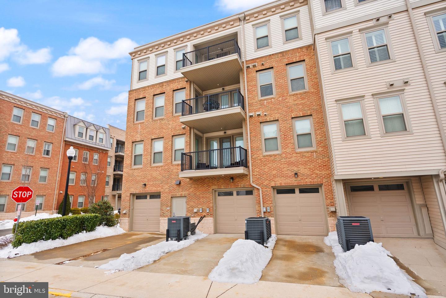 23631 HAVELOCK WALK TER #421, ASHBURN, Virginia 20148, 3 Bedrooms Bedrooms, ,2 BathroomsBathrooms,Residential,For sale,23631 HAVELOCK WALK TER #421,VALO2113380 MLS # VALO2113380