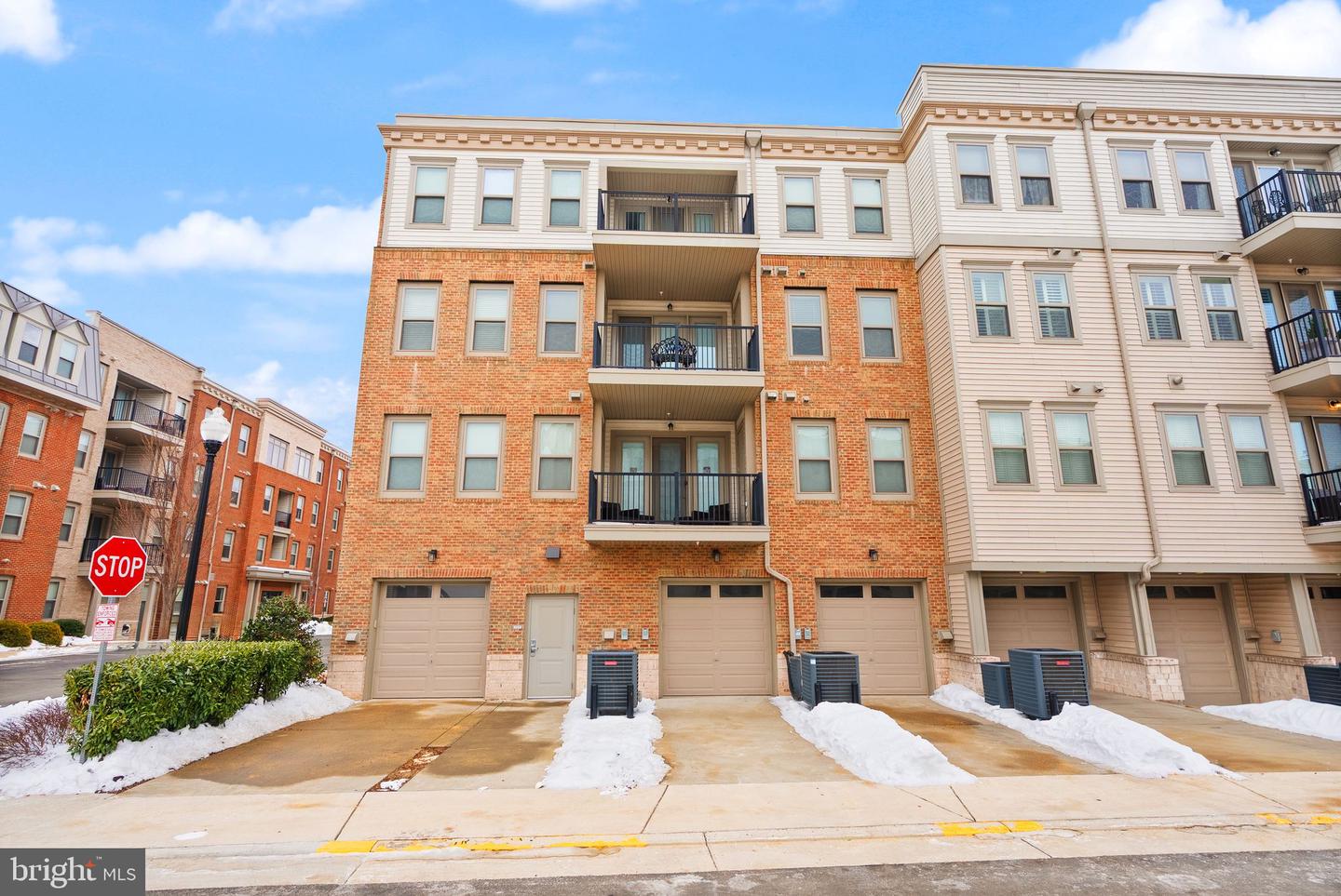 23631 HAVELOCK WALK TER #421, ASHBURN, Virginia 20148, 3 Bedrooms Bedrooms, ,2 BathroomsBathrooms,Residential,For sale,23631 HAVELOCK WALK TER #421,VALO2113380 MLS # VALO2113380