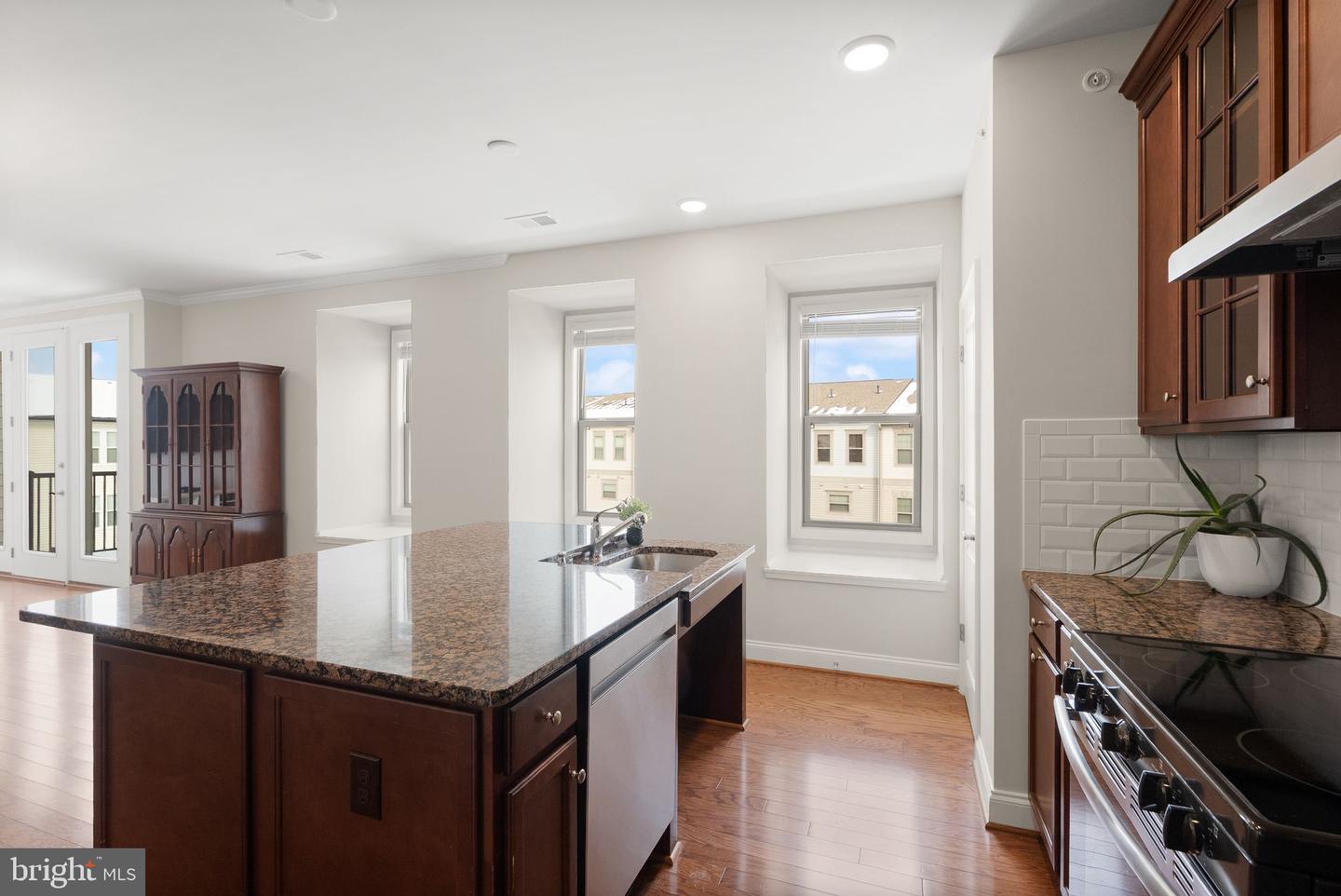 23631 HAVELOCK WALK TER #421, ASHBURN, Virginia 20148, 3 Bedrooms Bedrooms, ,2 BathroomsBathrooms,Residential,For sale,23631 HAVELOCK WALK TER #421,VALO2113380 MLS # VALO2113380