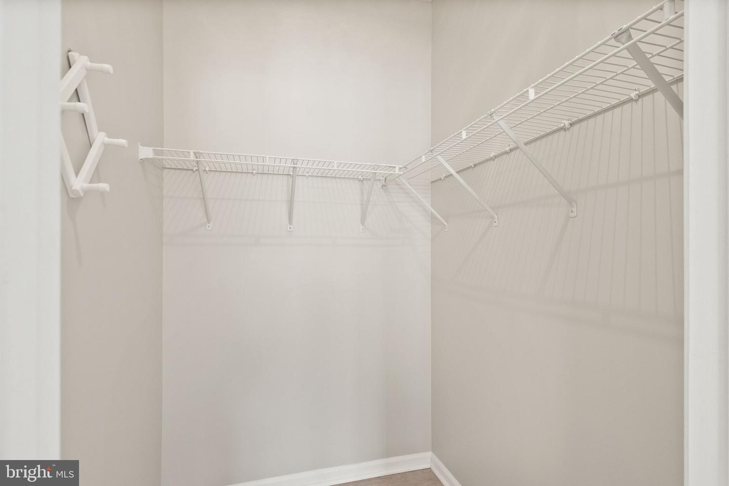 6932 WALNUT HILL DR, GAINESVILLE, Virginia 20155, 4 Bedrooms Bedrooms, ,3 BathroomsBathrooms,Residential,For sale,6932 WALNUT HILL DR,VAPW2109956 MLS # VAPW2109956