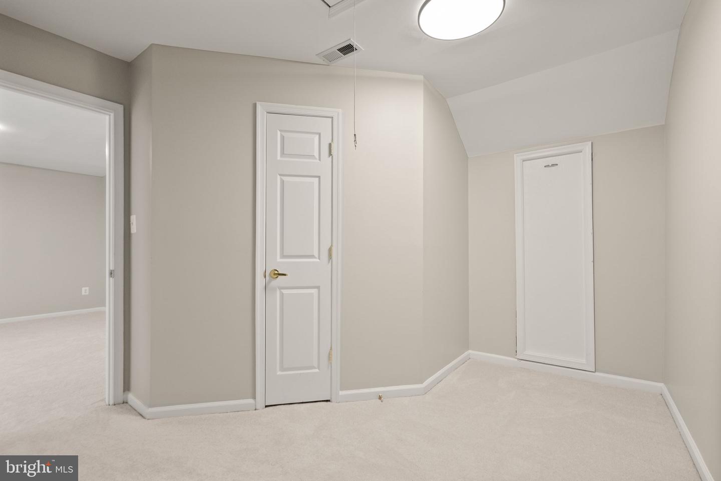 6932 WALNUT HILL DR, GAINESVILLE, Virginia 20155, 4 Bedrooms Bedrooms, ,3 BathroomsBathrooms,Residential,For sale,6932 WALNUT HILL DR,VAPW2109956 MLS # VAPW2109956