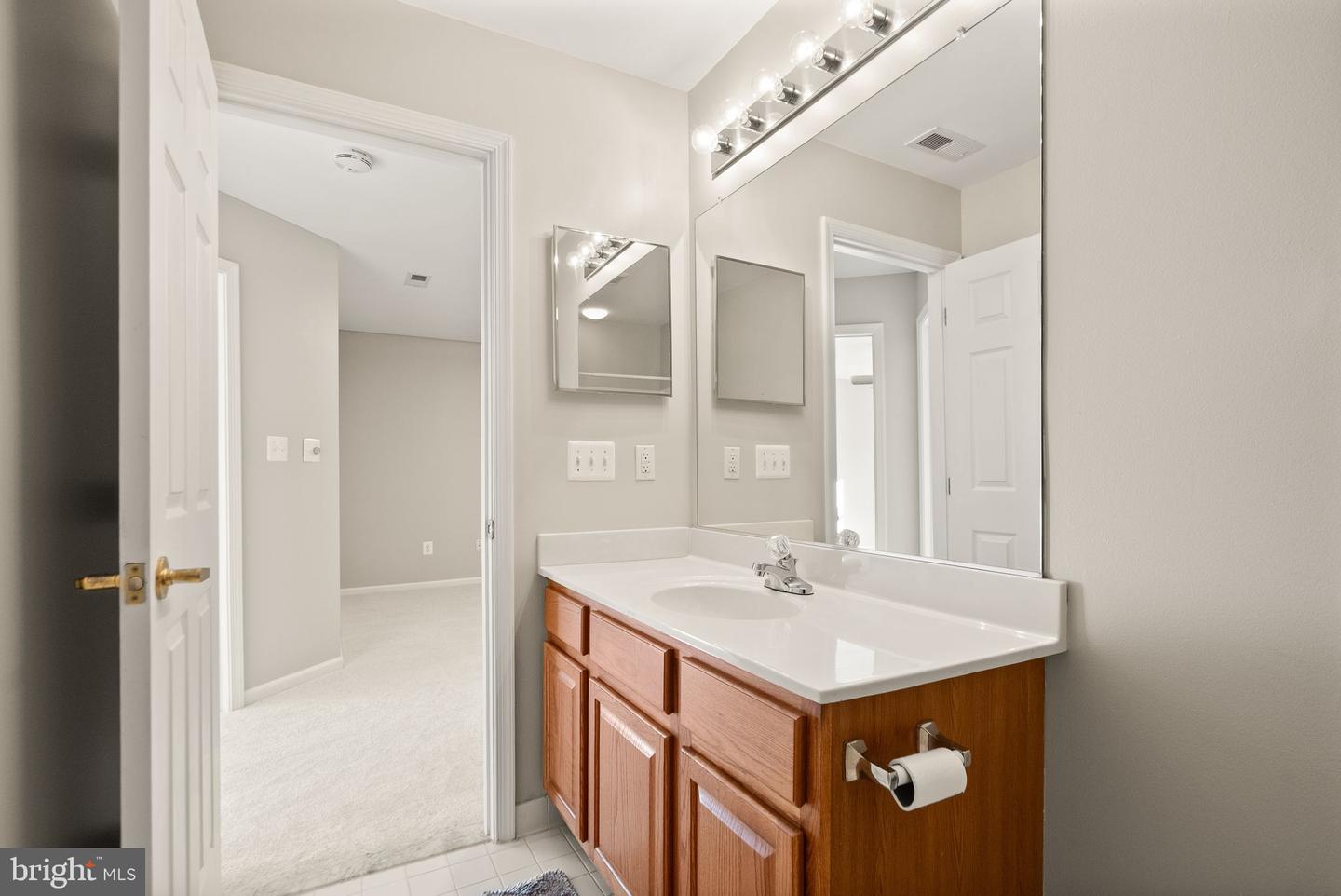 6932 WALNUT HILL DR, GAINESVILLE, Virginia 20155, 4 Bedrooms Bedrooms, ,3 BathroomsBathrooms,Residential,For sale,6932 WALNUT HILL DR,VAPW2109956 MLS # VAPW2109956