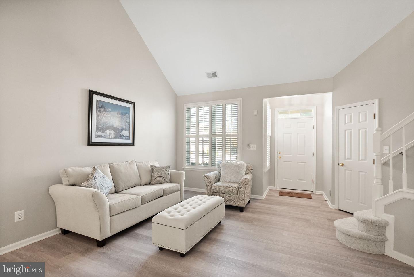 6932 WALNUT HILL DR, GAINESVILLE, Virginia 20155, 4 Bedrooms Bedrooms, ,3 BathroomsBathrooms,Residential,For sale,6932 WALNUT HILL DR,VAPW2109956 MLS # VAPW2109956