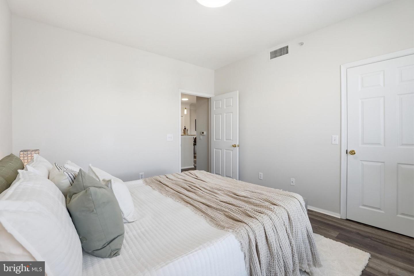 1580 SPRING GATE DR #4406, MCLEAN, Virginia 22102, 1 Bedroom Bedrooms, ,1 BathroomBathrooms,Residential,For sale,1580 SPRING GATE DR #4406,VAFX2284504 MLS # VAFX2284504