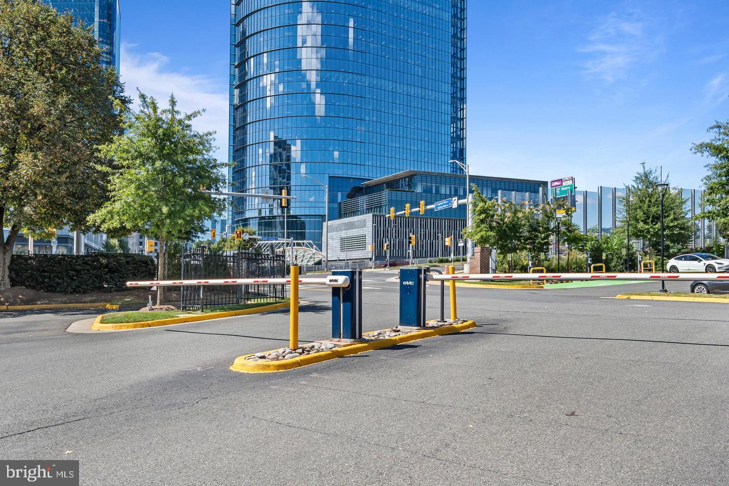 1580 SPRING GATE DR #4406, MCLEAN, Virginia 22102, 1 Bedroom Bedrooms, ,1 BathroomBathrooms,Residential,For sale,1580 SPRING GATE DR #4406,VAFX2284504 MLS # VAFX2284504