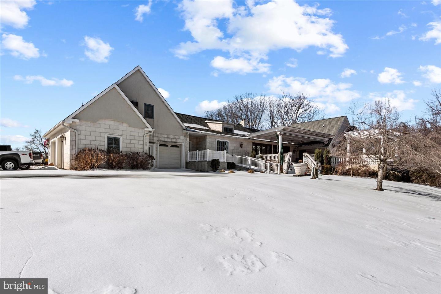 8071 WINDSOR DR, KING GEORGE, Virginia 22485, 5 Bedrooms Bedrooms, 16 Rooms Rooms,4 BathroomsBathrooms,Residential,For sale,8071 WINDSOR DR,VAKG2007432 MLS # VAKG2007432