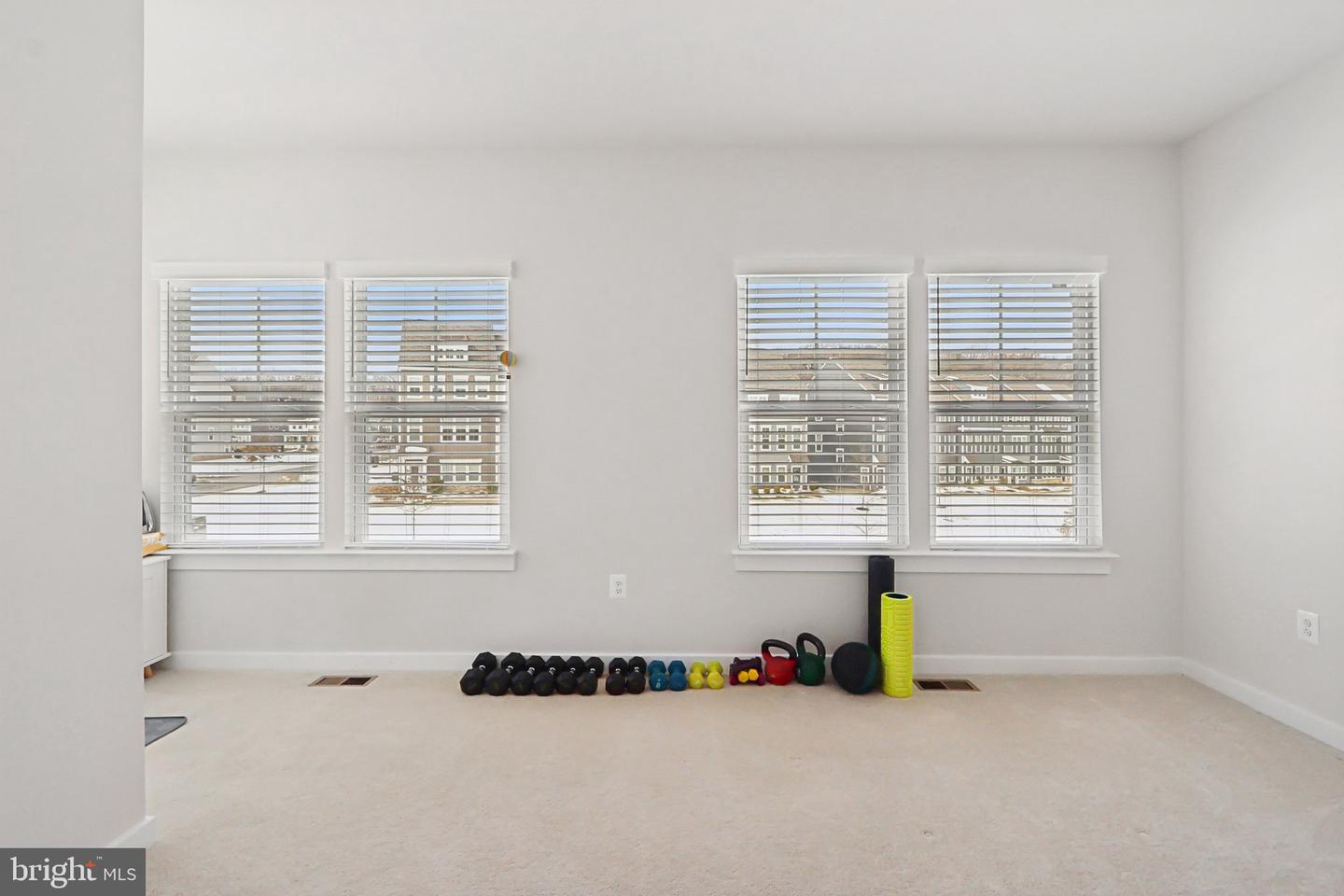 1733 AUTUMN MAPLE LEAF DR, DUMFRIES, Virginia 22026, 3 Bedrooms Bedrooms, ,2 BathroomsBathrooms,Residential,For sale,1733 AUTUMN MAPLE LEAF DR,VAPW2109814 MLS # VAPW2109814