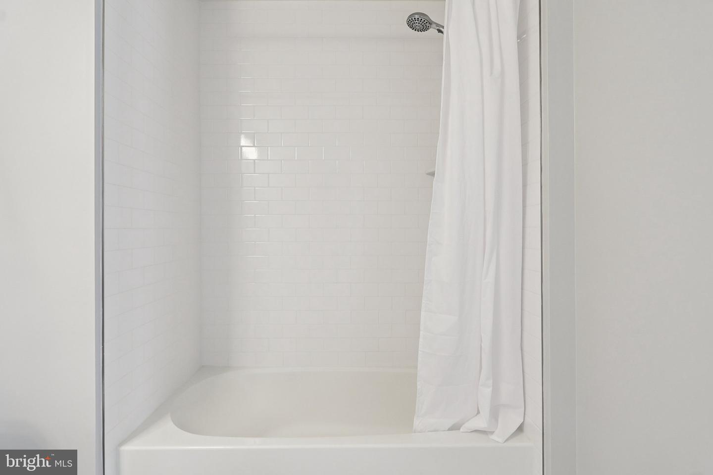 1733 AUTUMN MAPLE LEAF DR, DUMFRIES, Virginia 22026, 3 Bedrooms Bedrooms, ,2 BathroomsBathrooms,Residential,For sale,1733 AUTUMN MAPLE LEAF DR,VAPW2109814 MLS # VAPW2109814