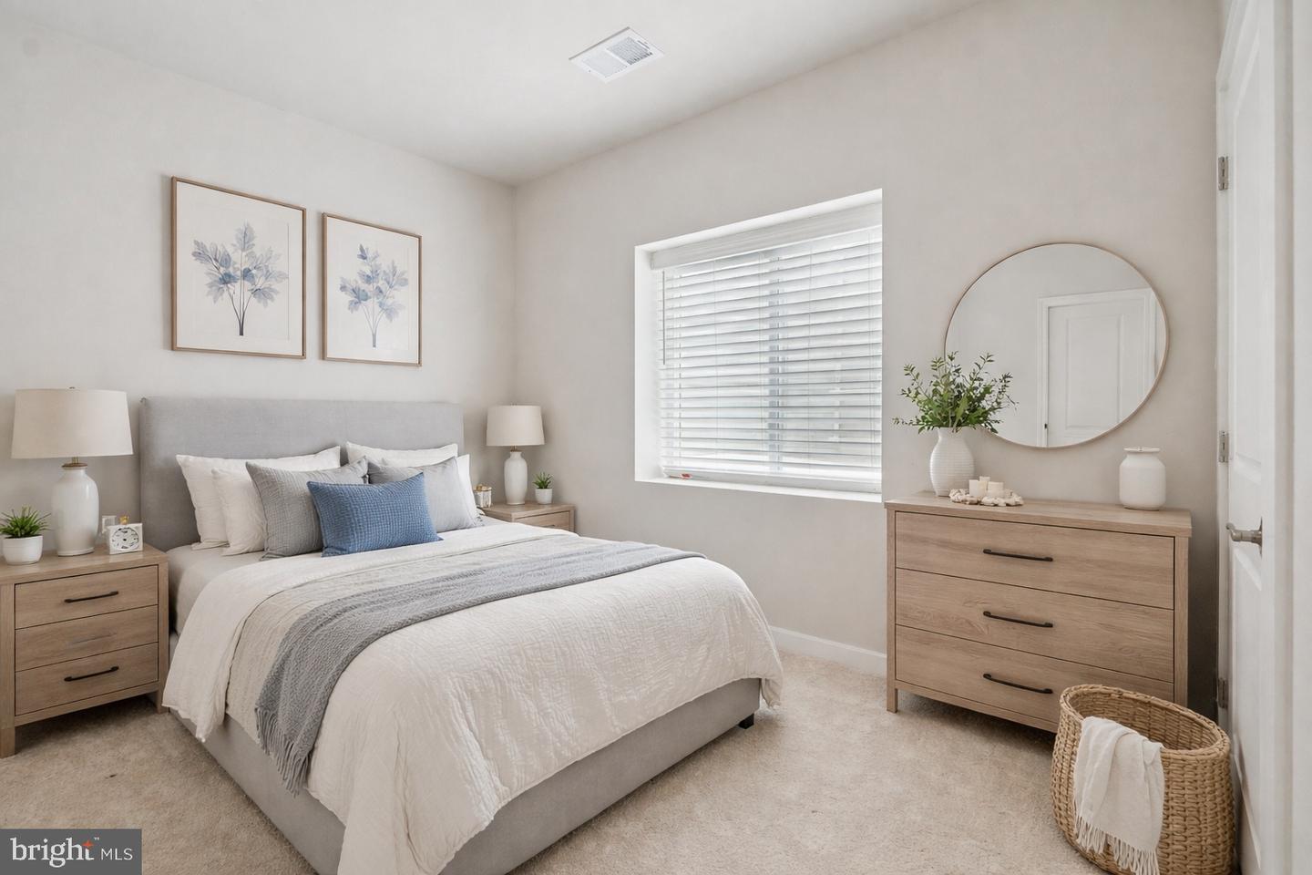 1733 AUTUMN MAPLE LEAF DR, DUMFRIES, Virginia 22026, 3 Bedrooms Bedrooms, ,2 BathroomsBathrooms,Residential,For sale,1733 AUTUMN MAPLE LEAF DR,VAPW2109814 MLS # VAPW2109814