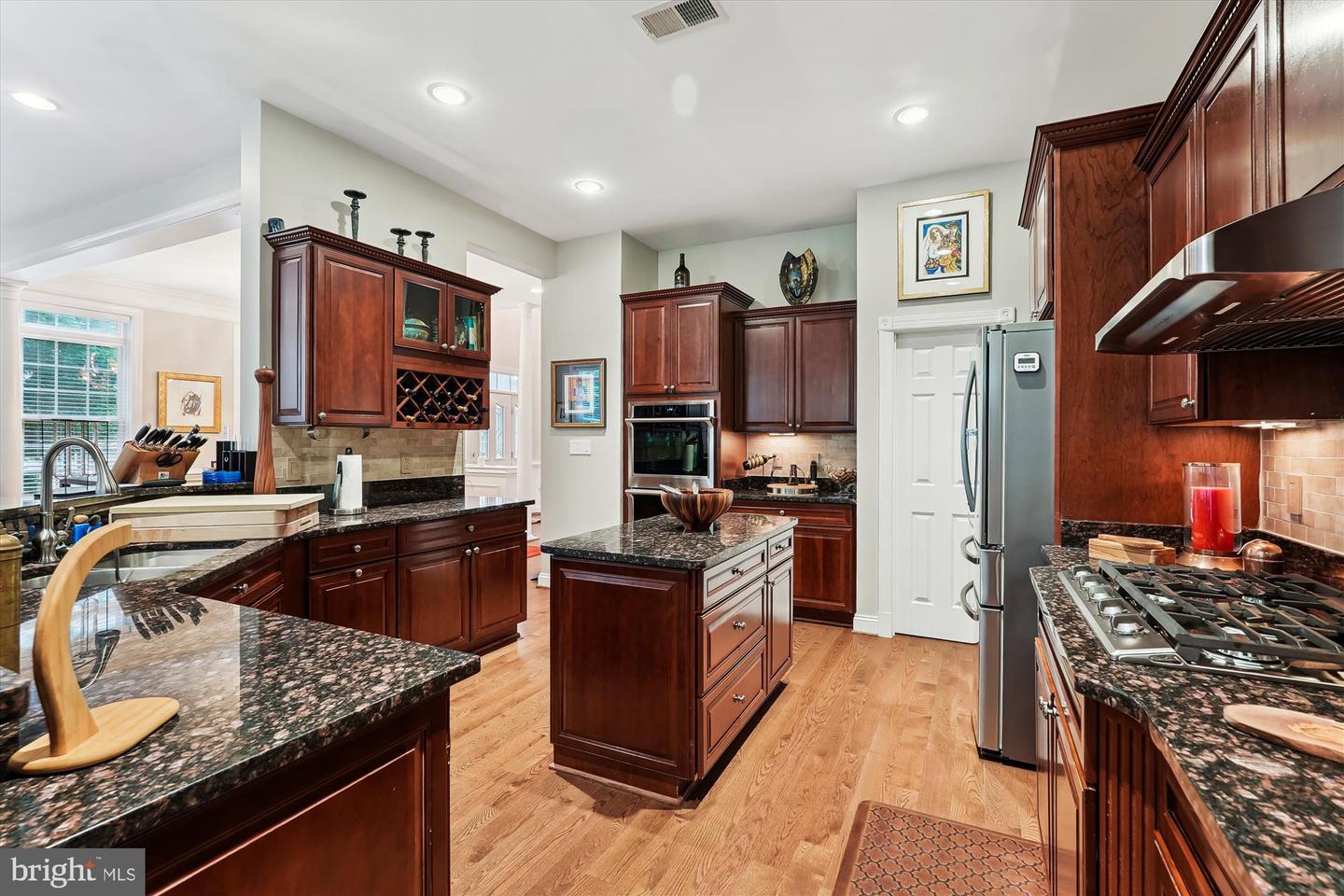 47666 PAULSEN SQ, POTOMAC FALLS, Virginia 20165, 3 Bedrooms Bedrooms, ,3 BathroomsBathrooms,Residential,For sale,47666 PAULSEN SQ,VALO2113506 MLS # VALO2113506