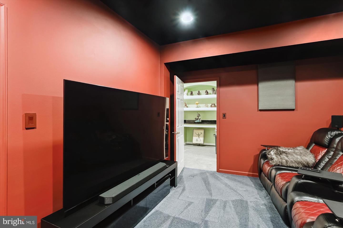 47666 PAULSEN SQ, POTOMAC FALLS, Virginia 20165, 3 Bedrooms Bedrooms, ,3 BathroomsBathrooms,Residential,For sale,47666 PAULSEN SQ,VALO2113506 MLS # VALO2113506