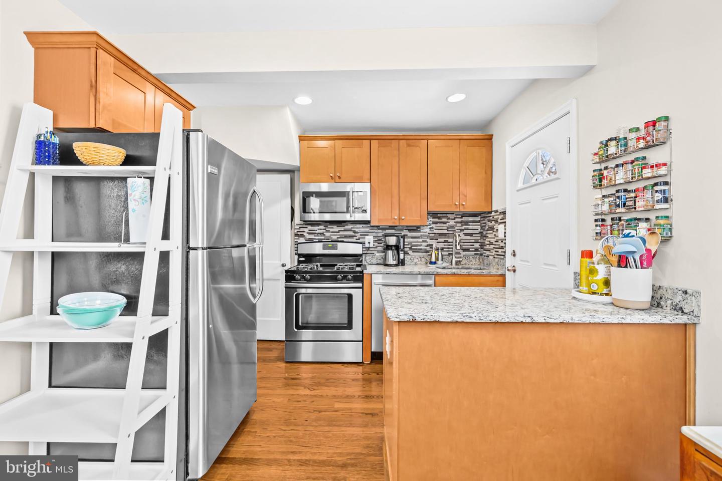 2942 M ST SE, WASHINGTON, District Of Columbia 20019, 2 Bedrooms Bedrooms, ,2 BathroomsBathrooms,Residential,For sale,2942 M ST SE,DCDC2240212 MLS # DCDC2240212