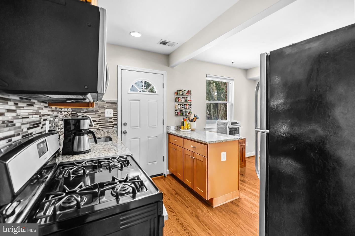 2942 M ST SE, WASHINGTON, District Of Columbia 20019, 2 Bedrooms Bedrooms, ,2 BathroomsBathrooms,Residential,For sale,2942 M ST SE,DCDC2240212 MLS # DCDC2240212