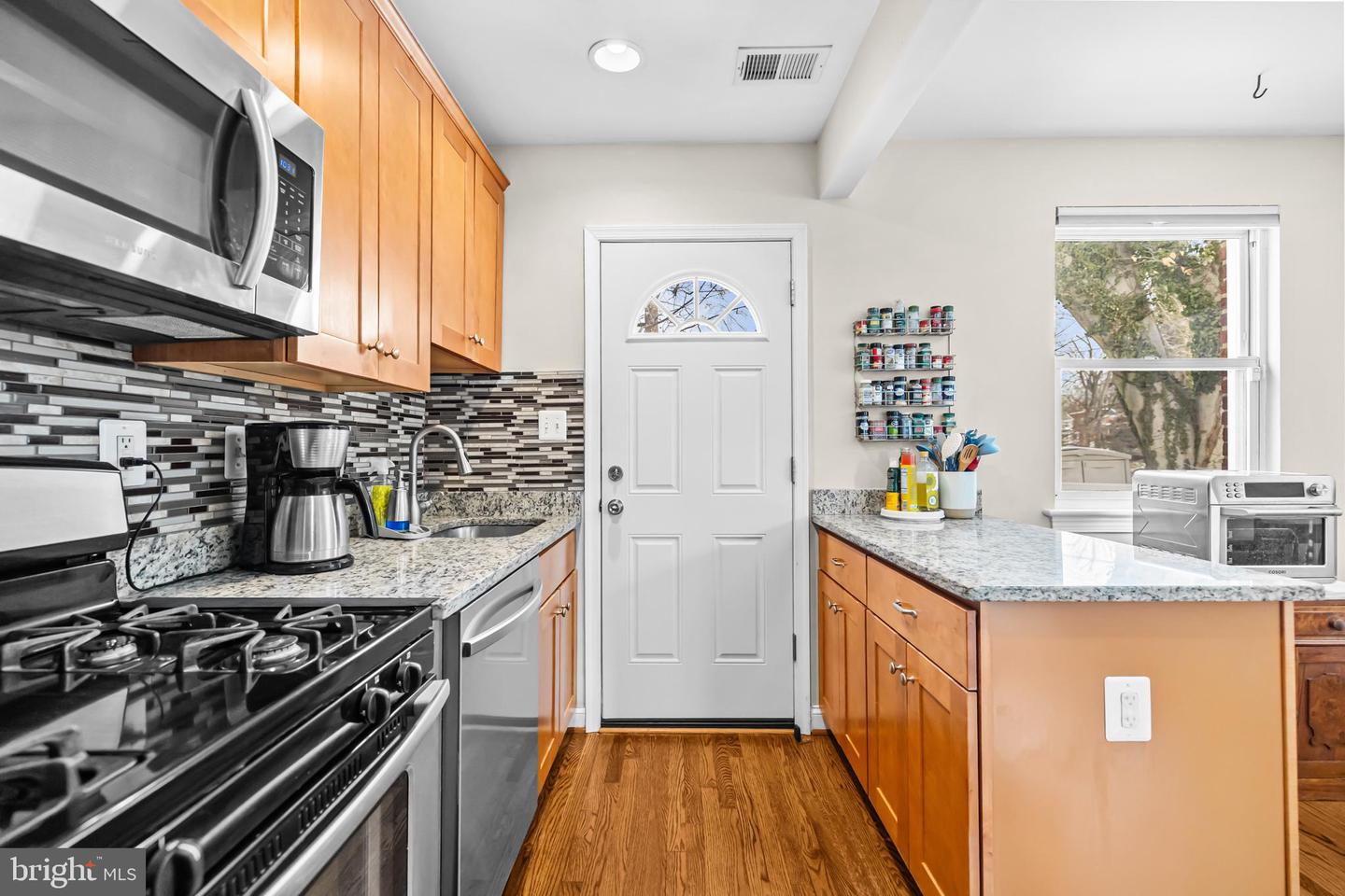 2942 M ST SE, WASHINGTON, District Of Columbia 20019, 2 Bedrooms Bedrooms, ,2 BathroomsBathrooms,Residential,For sale,2942 M ST SE,DCDC2240212 MLS # DCDC2240212