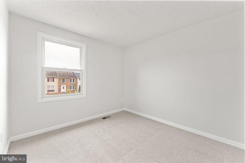 14743 WINDING LOOP, WOODBRIDGE, Virginia 22191, 3 Bedrooms Bedrooms, ,3 BathroomsBathrooms,Residential,For sale,14743 WINDING LOOP,VAPW2110158 MLS # VAPW2110158