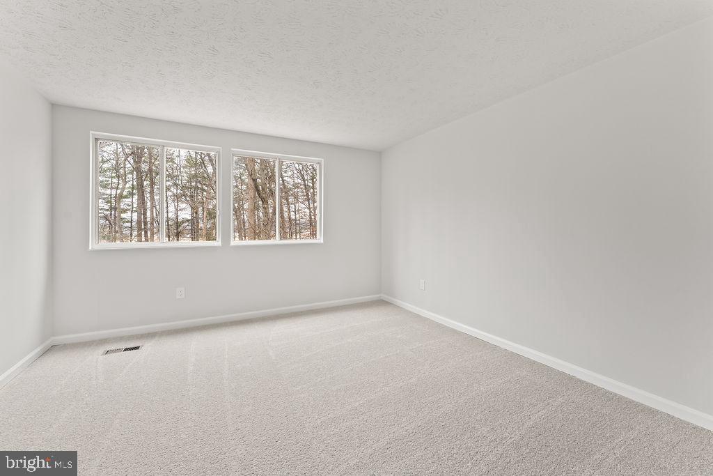 14743 WINDING LOOP, WOODBRIDGE, Virginia 22191, 3 Bedrooms Bedrooms, ,3 BathroomsBathrooms,Residential,For sale,14743 WINDING LOOP,VAPW2110158 MLS # VAPW2110158