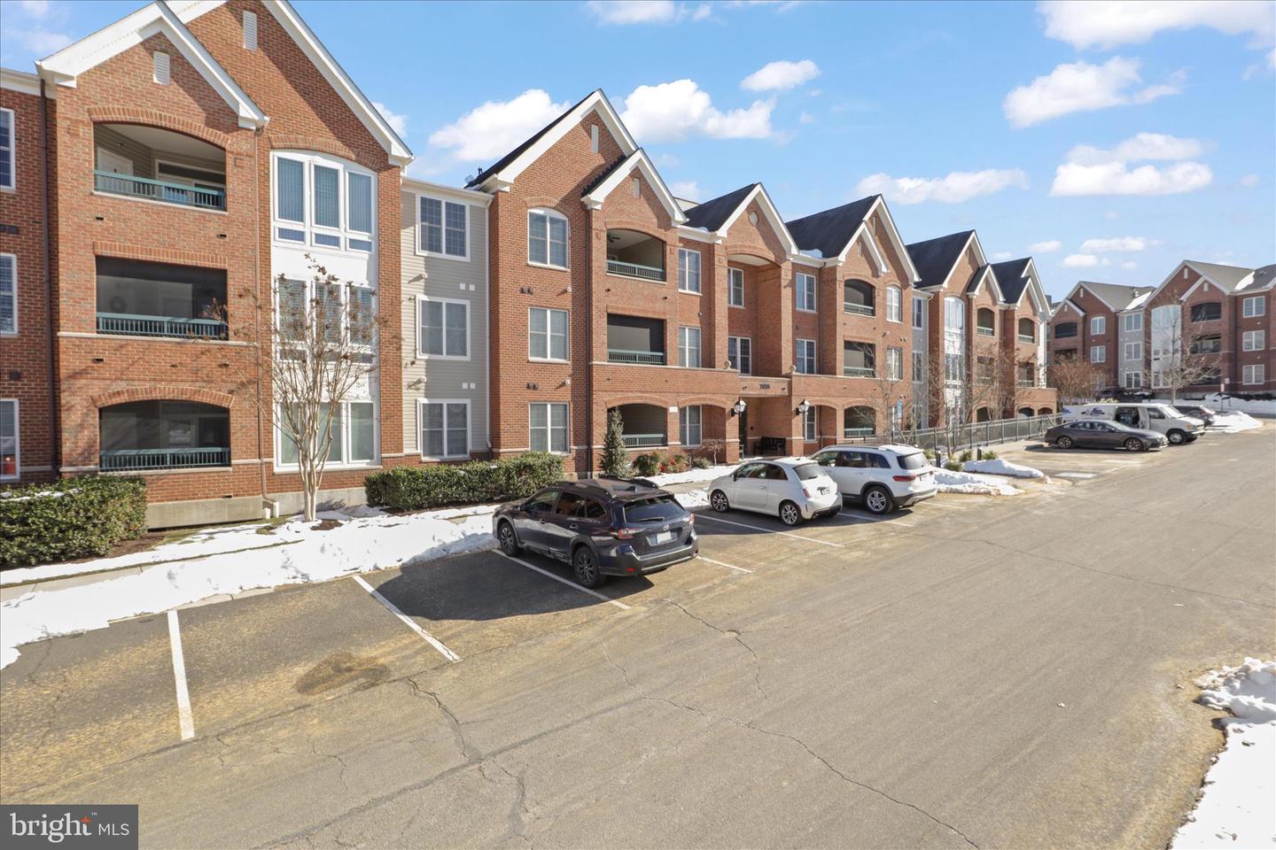 7055 HERITAGE HUNT DR #311, GAINESVILLE, Virginia 20155, 2 Bedrooms Bedrooms, ,2 BathroomsBathrooms,Residential,For sale,7055 HERITAGE HUNT DR #311,VAPW2110212 MLS # VAPW2110212