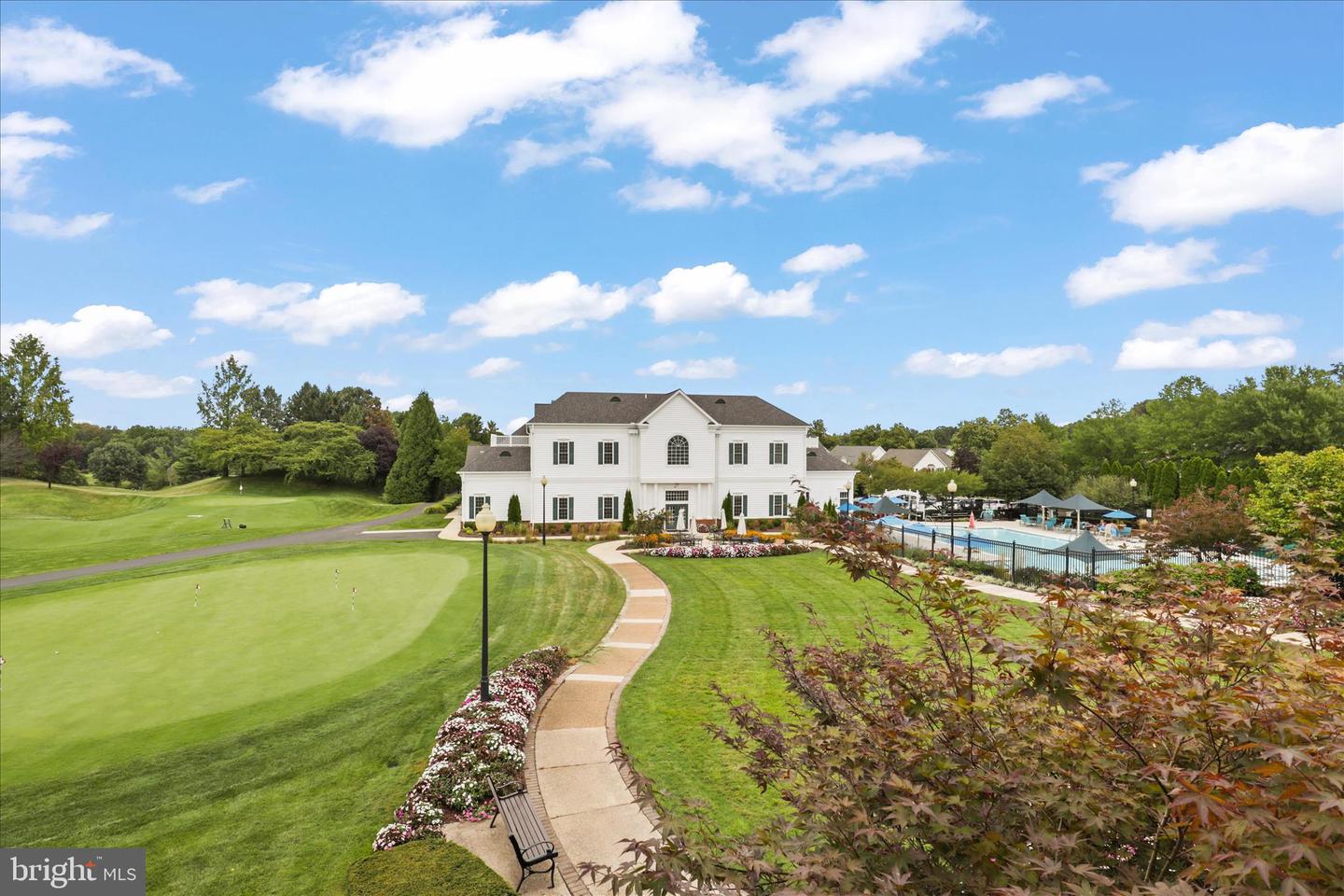 7055 HERITAGE HUNT DR #311, GAINESVILLE, Virginia 20155, 2 Bedrooms Bedrooms, ,2 BathroomsBathrooms,Residential,For sale,7055 HERITAGE HUNT DR #311,VAPW2110212 MLS # VAPW2110212