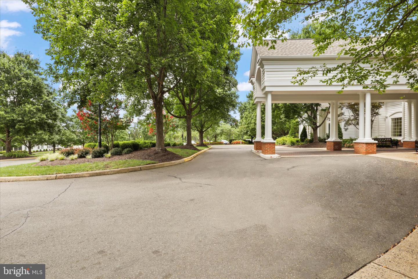 7055 HERITAGE HUNT DR #311, GAINESVILLE, Virginia 20155, 2 Bedrooms Bedrooms, ,2 BathroomsBathrooms,Residential,For sale,7055 HERITAGE HUNT DR #311,VAPW2110212 MLS # VAPW2110212