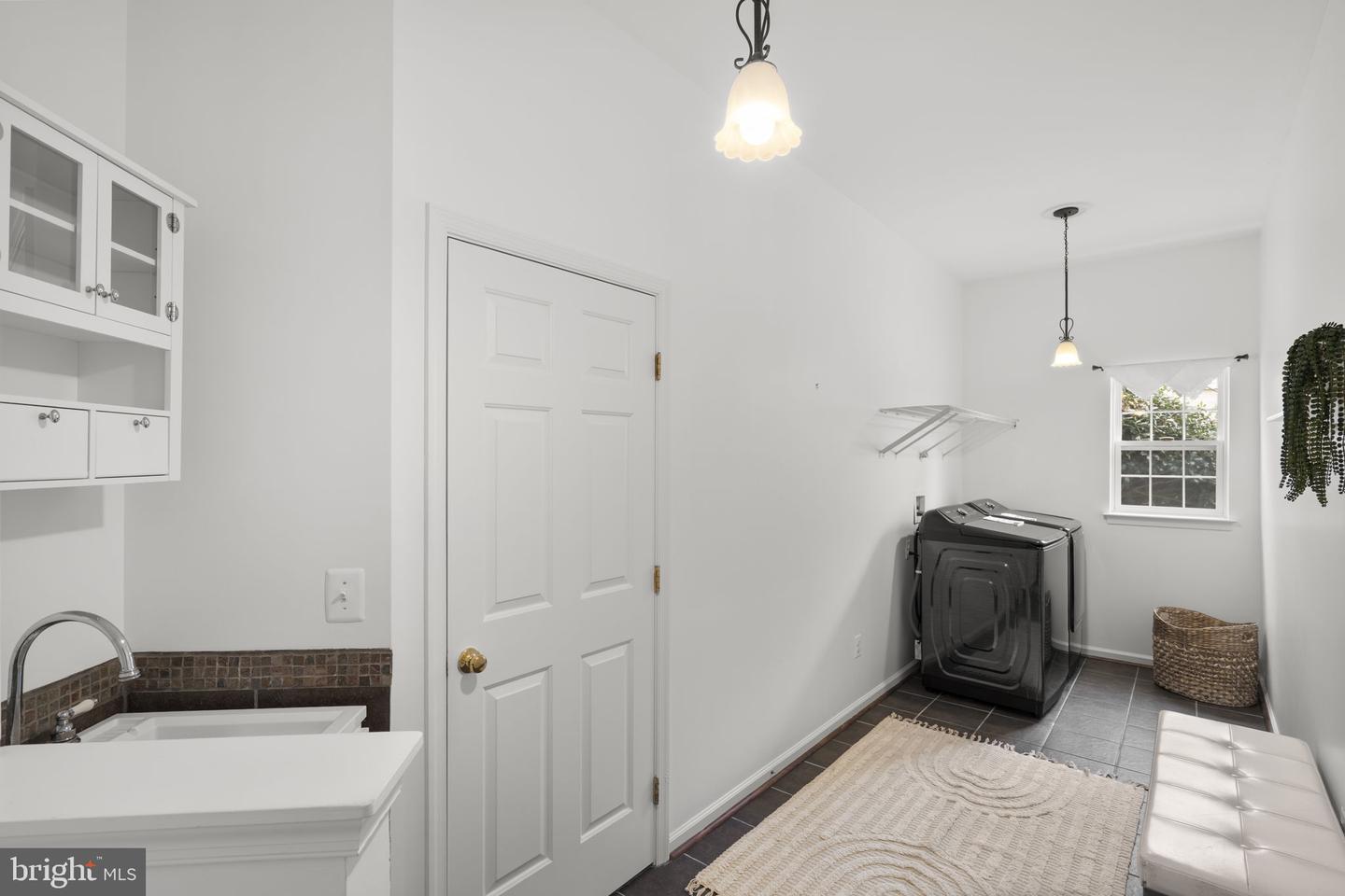 7416 BECKWITH LN, CLIFTON, Virginia 20124, 4 Bedrooms Bedrooms, ,4 BathroomsBathrooms,Residential,For sale,7416 BECKWITH LN,VAFX2284992 MLS # VAFX2284992