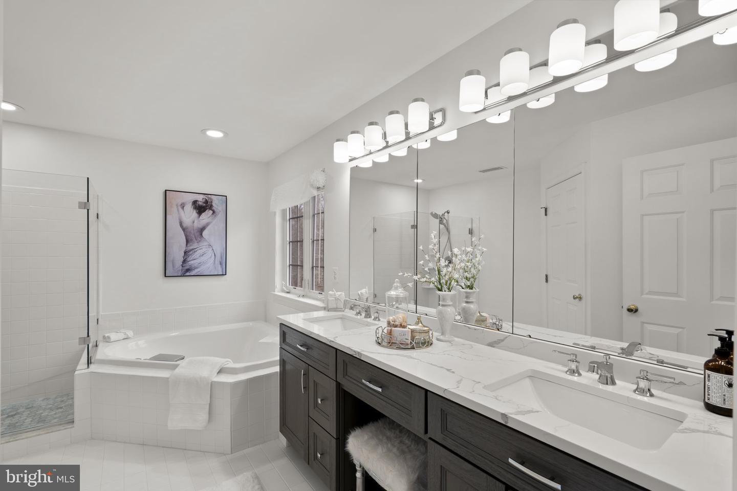 7416 BECKWITH LN, CLIFTON, Virginia 20124, 4 Bedrooms Bedrooms, ,4 BathroomsBathrooms,Residential,For sale,7416 BECKWITH LN,VAFX2284992 MLS # VAFX2284992