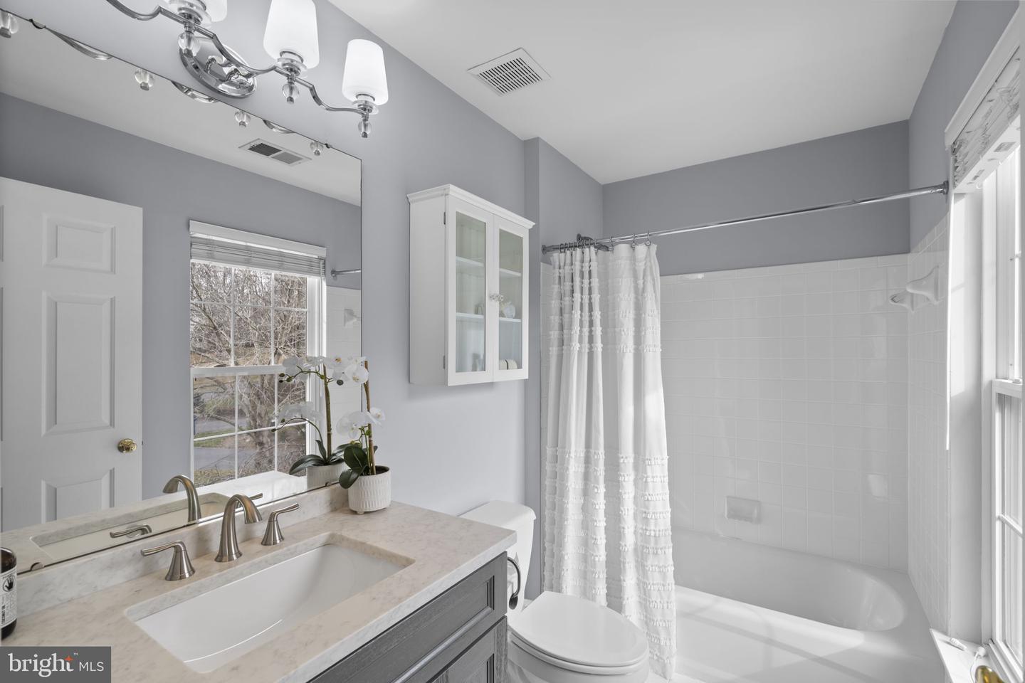 7416 BECKWITH LN, CLIFTON, Virginia 20124, 4 Bedrooms Bedrooms, ,4 BathroomsBathrooms,Residential,For sale,7416 BECKWITH LN,VAFX2284992 MLS # VAFX2284992