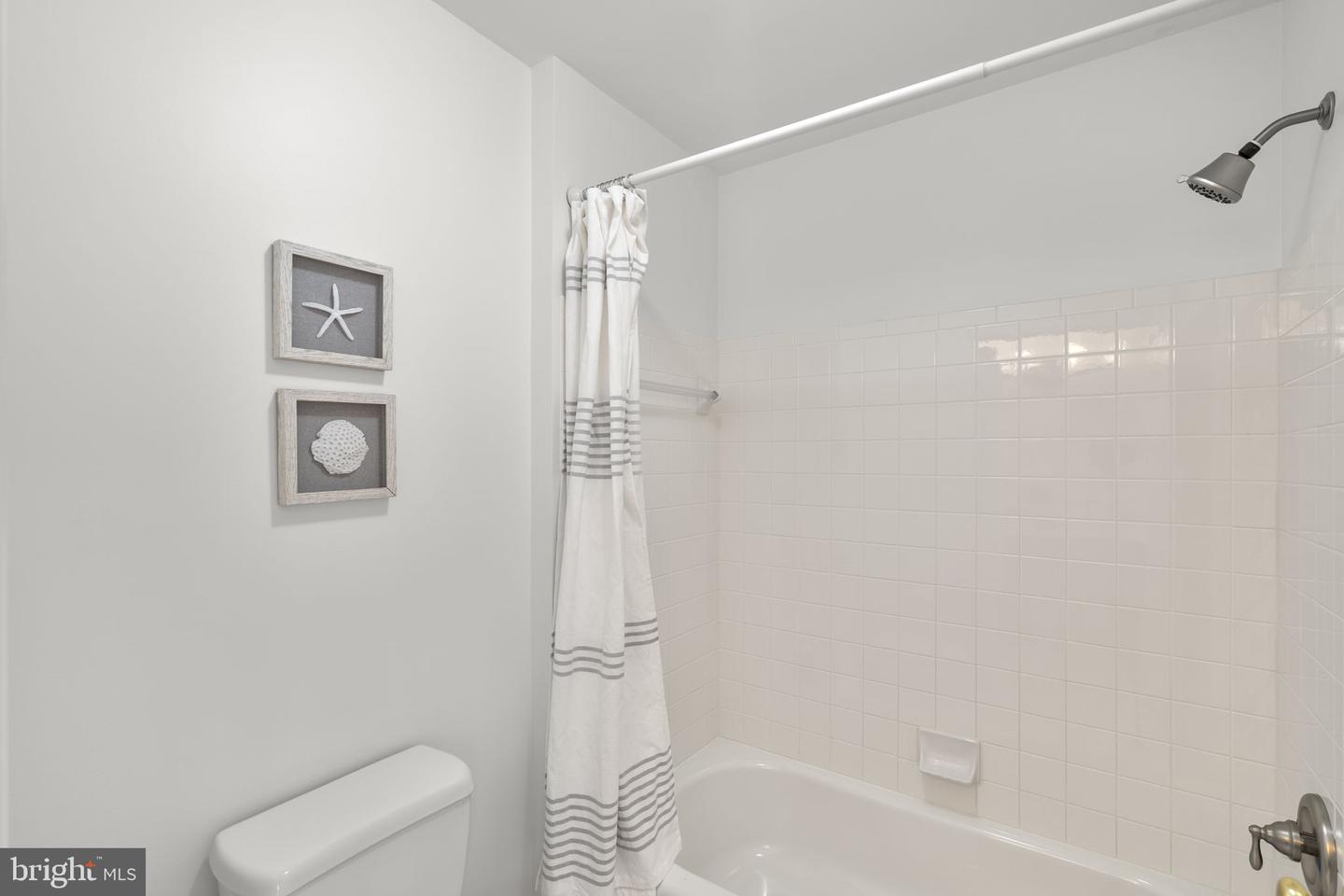 7416 BECKWITH LN, CLIFTON, Virginia 20124, 4 Bedrooms Bedrooms, ,4 BathroomsBathrooms,Residential,For sale,7416 BECKWITH LN,VAFX2284992 MLS # VAFX2284992